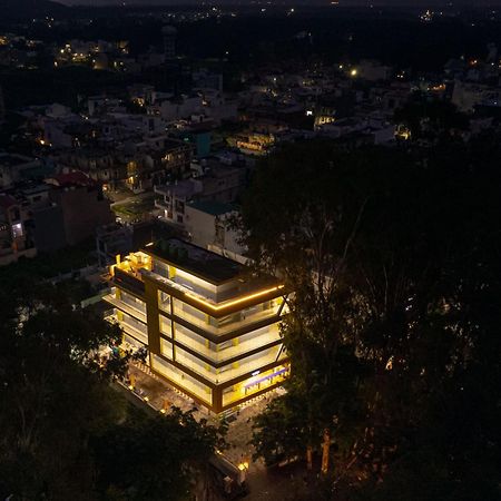 The Hosteller Dehradun Buitenkant foto