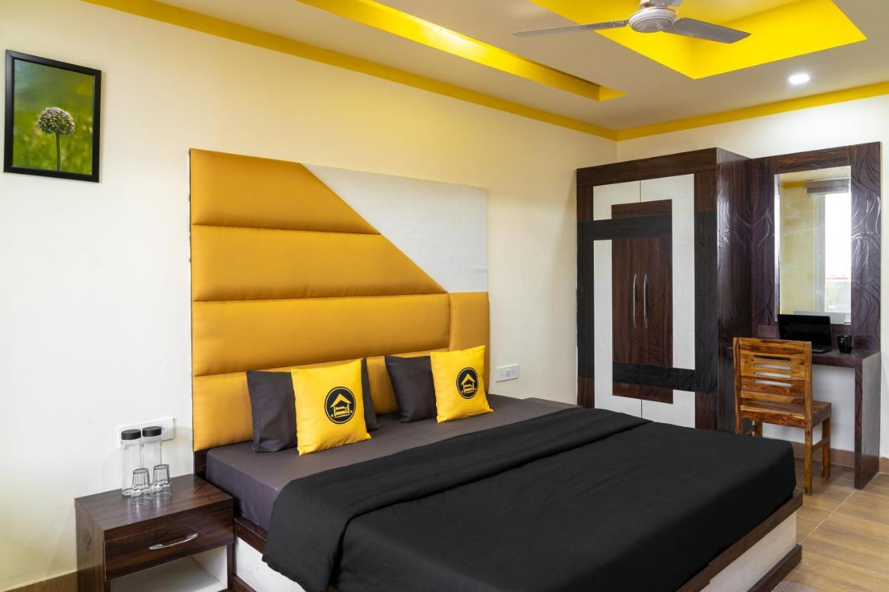 The Hosteller Dehradun Buitenkant foto