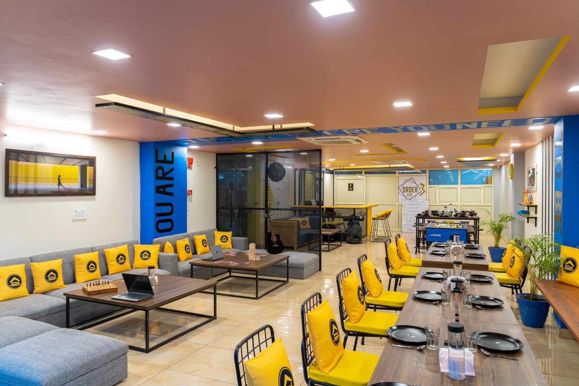 The Hosteller Dehradun Buitenkant foto