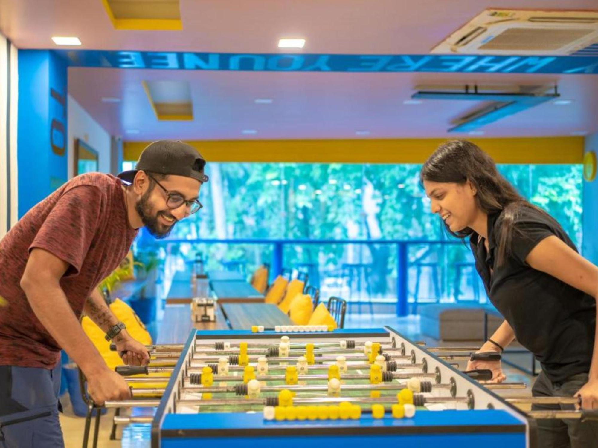 The Hosteller Dehradun Buitenkant foto