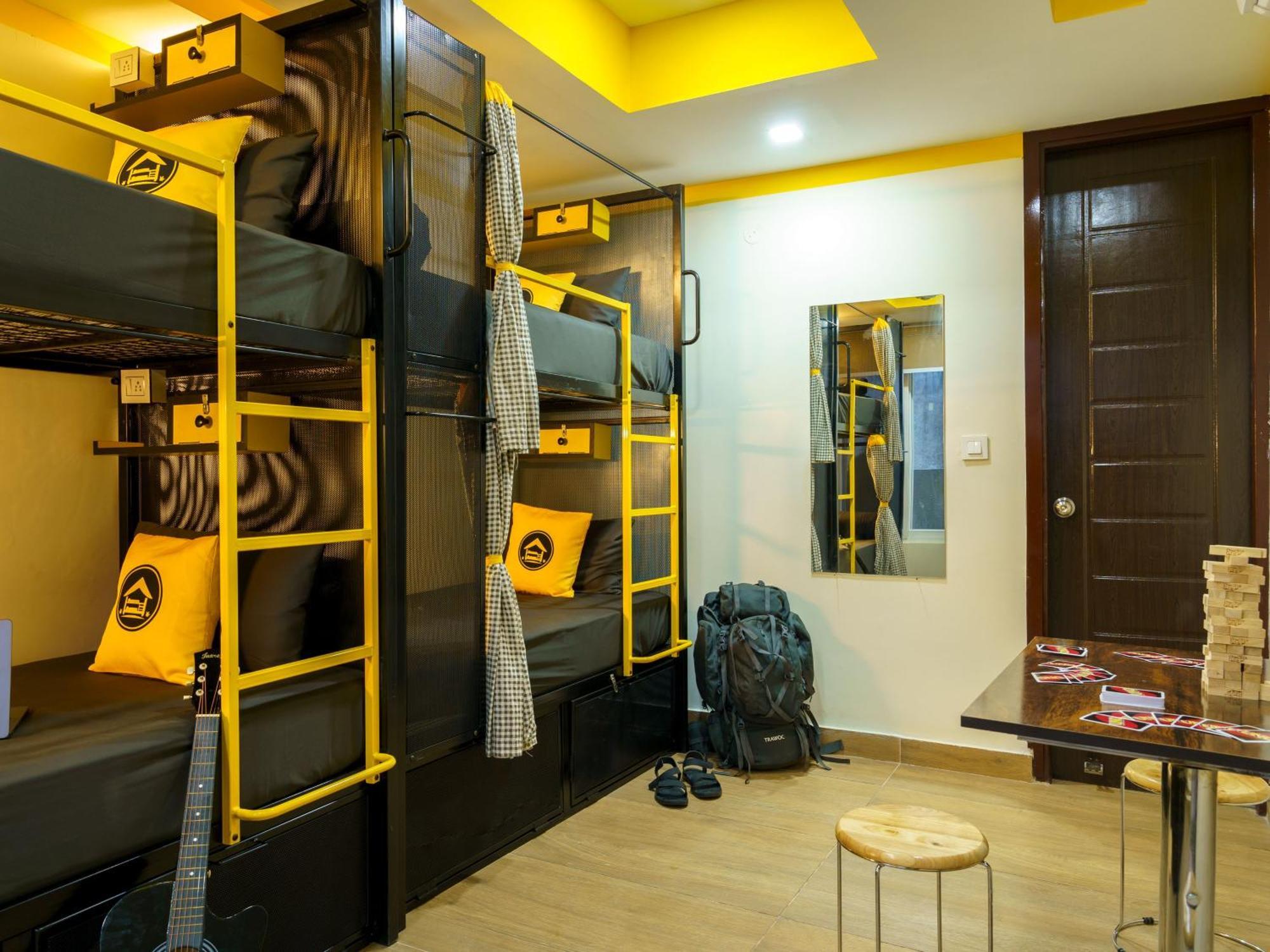 The Hosteller Dehradun Buitenkant foto