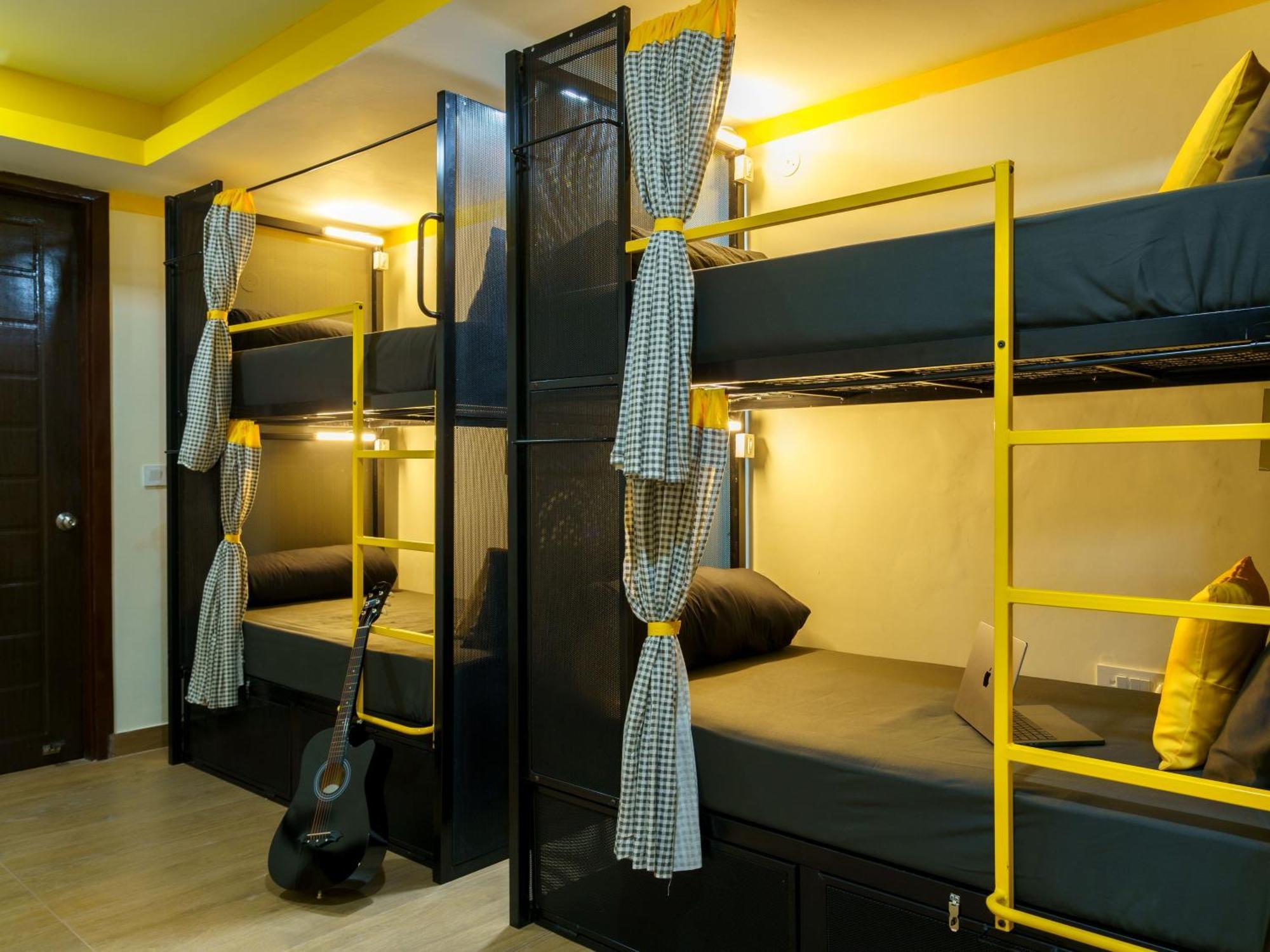 The Hosteller Dehradun Buitenkant foto