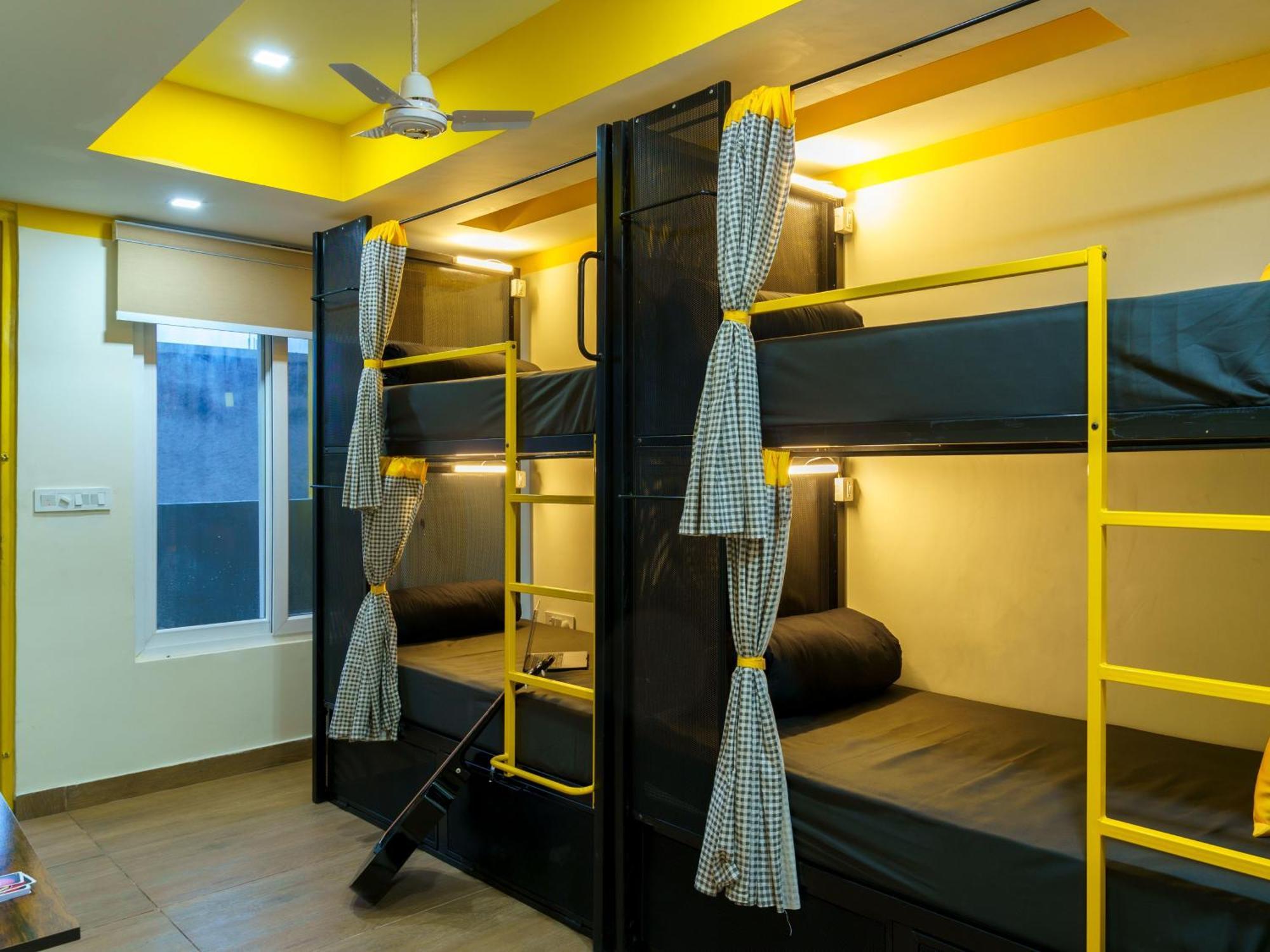 The Hosteller Dehradun Buitenkant foto