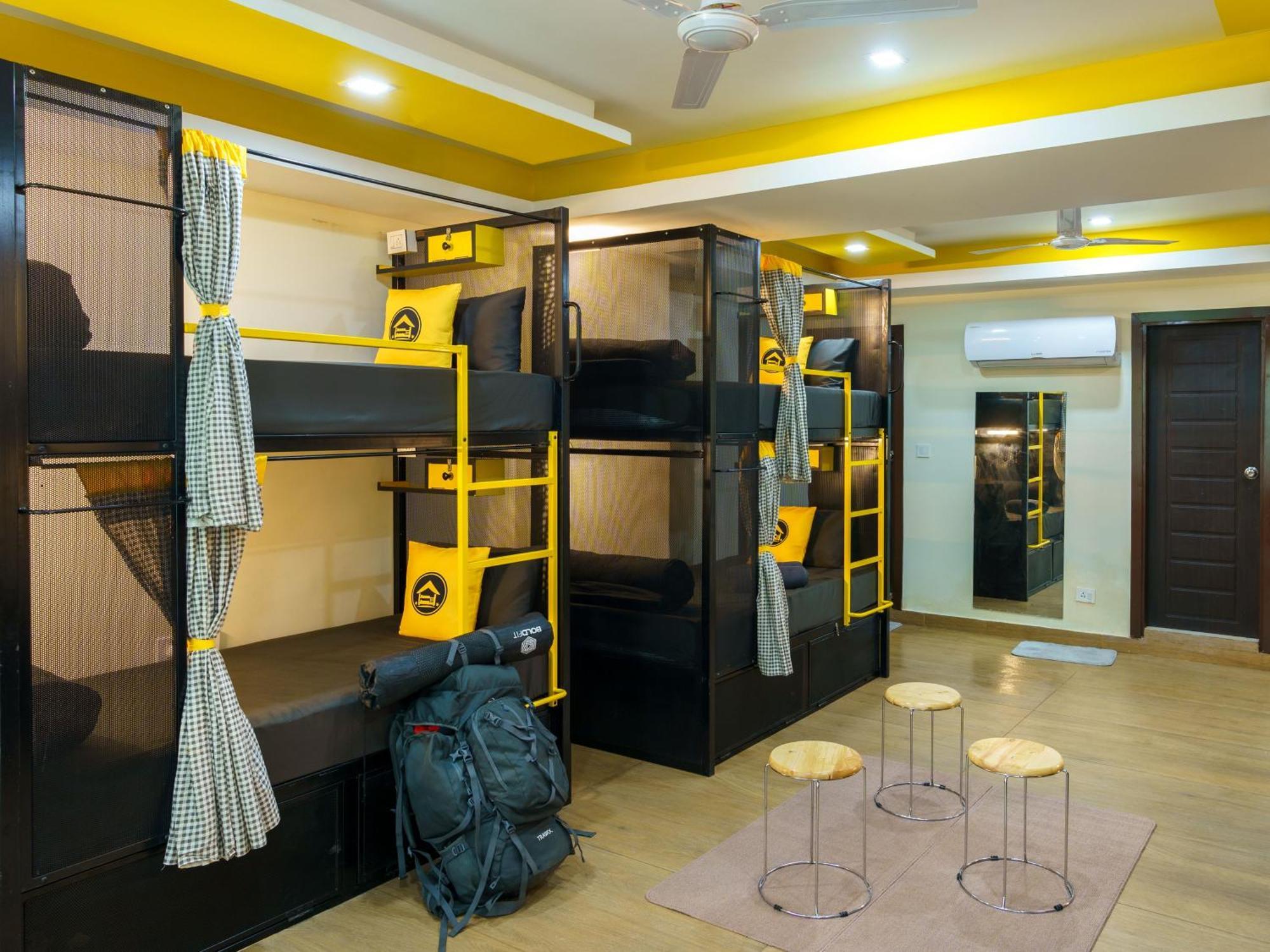 The Hosteller Dehradun Buitenkant foto